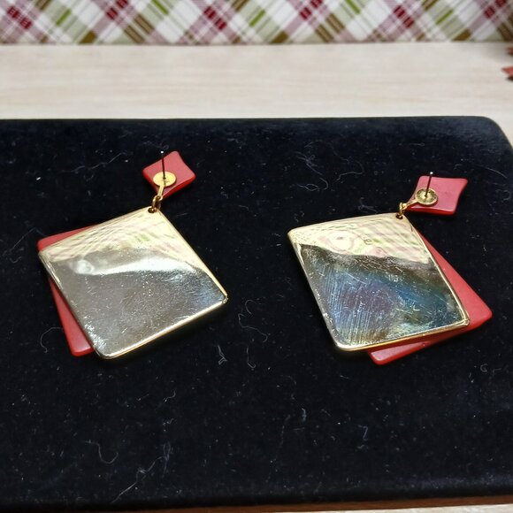 Large Red & Gold Tone Plastic Book Stud Earrings Vintage Jewelry #91 - Picture 10 of 11